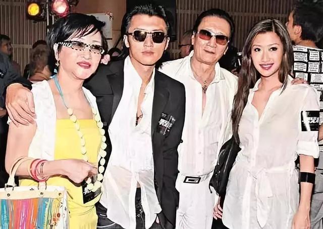 沒有父母，你什麼都不是！前TVB小花發文祝福好姐妹卻遭網民攻擊