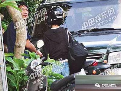 父母反對之下，她和大17歲男友堅持14年愛情長跑，現在終於放手了！