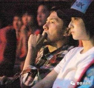 父母反對之下，她和大17歲男友堅持14年愛情長跑，現在終於放手了！