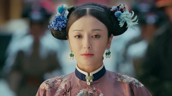 這就是富察皇后要的「自由」！富察皇后穿紅衣「嫵媚掀裙露腿」大秀舞技！她10天爆瘦3公斤，粉絲和舞伴超心疼！