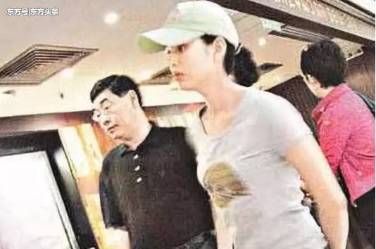 她是最美神仙姐姐，前男友破產她拚命還債無怨無悔，還清後被拋棄！