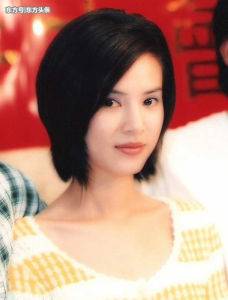 她是最美神仙姐姐，前男友破產她拚命還債無怨無悔，還清後被拋棄！