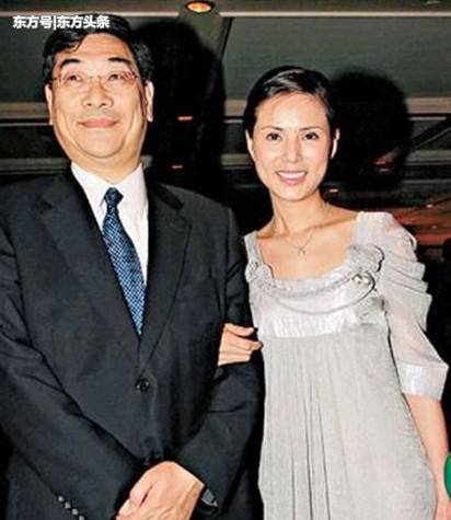她是最美神仙姐姐，前男友破產她拚命還債無怨無悔，還清後被拋棄！