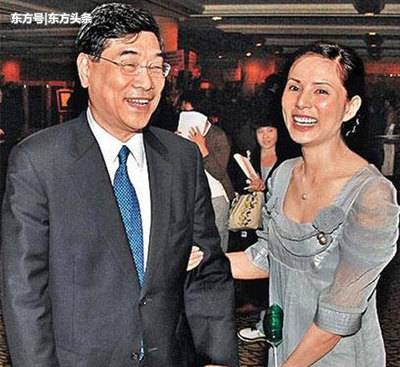 她是最美神仙姐姐，前男友破產她拚命還債無怨無悔，還清後被拋棄！