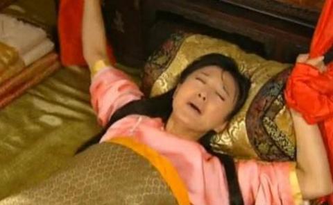 女星生孩子表情，楊冪享受，楊穎搞笑，圖4實在太真實！