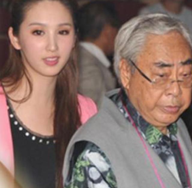 最美香港小姐為父還債，戀上81歲有錢人，債務還清立馬分手