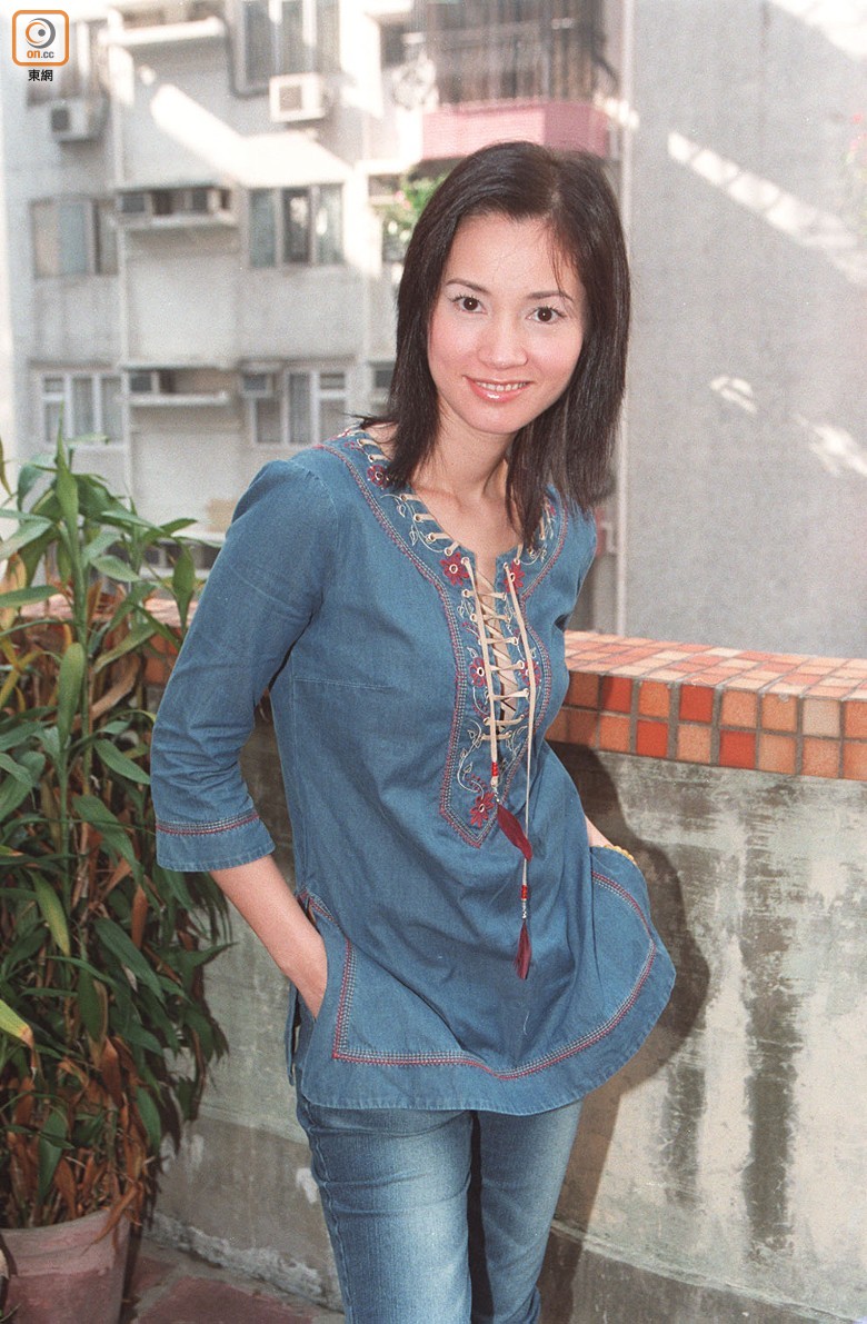 【香港三級片女星重生】90年代火紅脫星曾當富商乾女兒，息影后在快餐店當清潔工，如今她…