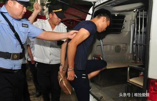 我懷孕婆婆託人送來一條羊腿，我嫌味送鄰居，第二天我報了警