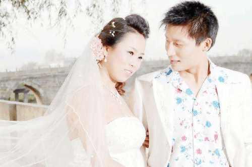 供完小姑子讀大學，她結婚我全力幫忙，婚禮上看到陪嫁，我離婚了
