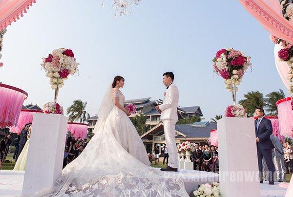 婆婆以死相逼，我們離婚簽字當天，我給一張紙她癱軟坐在地上求我重婚