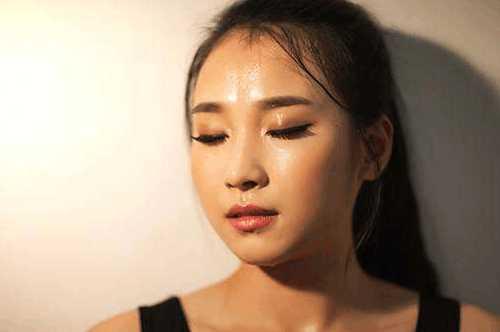 小舅子要結婚，岳父用跳樓威脅我給他蓋房，老婆讓我出去旅遊