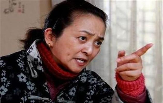 婚後常補貼娘家，婆婆重病回去找弟弟借錢，他說的話讓我愣住了