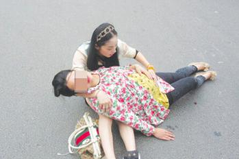 屁孩「想看她會不會流產」模仿電視猛推孕婦！下一秒被她慘電教訓...網爆氣：看你還敢不敢！ 