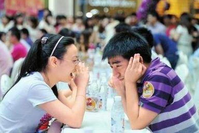 老婆難產，我要求保大人，母親卻要保孩子，我哭了