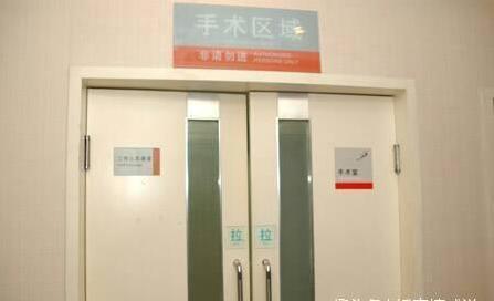 岳母手術出院，我開車接她回家，回來後我直接帶老婆去了民政局