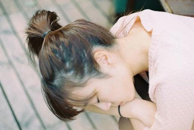 我連生2個女兒遭大嫂嘲笑，偷聽她打電話，我讓她度日如年