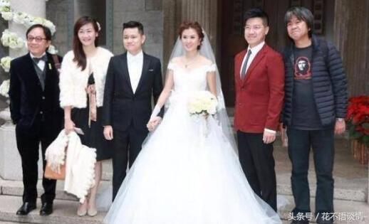 離婚後，前妻三天兩頭來看兒子，去岳母家時聽到對話，男子淚目
