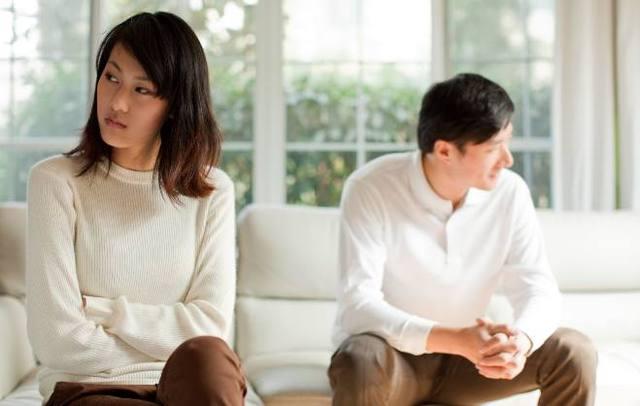 弟弟結婚我想給五萬，老婆說了三句話，嚇得我一分沒給！