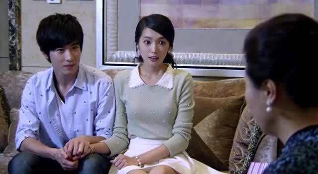 第一次去男友家，我無意挽起衣袖，婆婆看到我的手後，號啕大哭