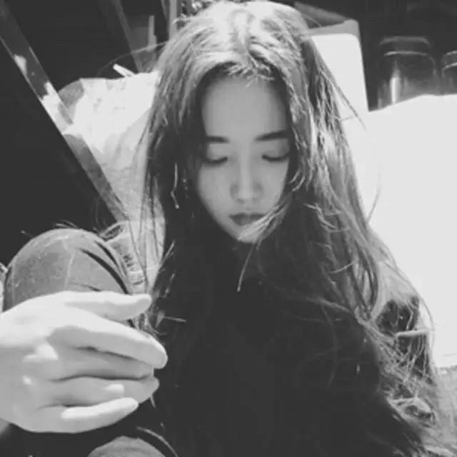 微信最近很火的句子：因為你太懂事，所以總受委屈