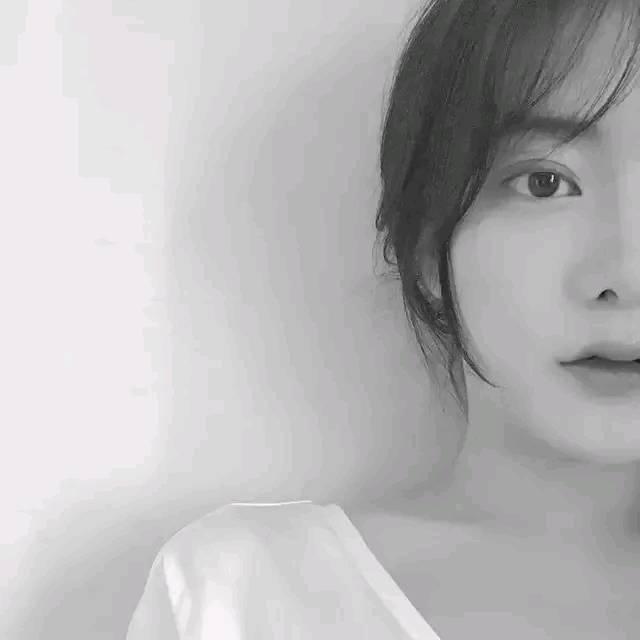 微信最近很火的句子：因為你太懂事，所以總受委屈