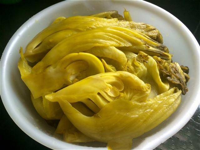 腌酸菜的「土方法」，教你一招，好吃不壞，包你吃了還想吃 