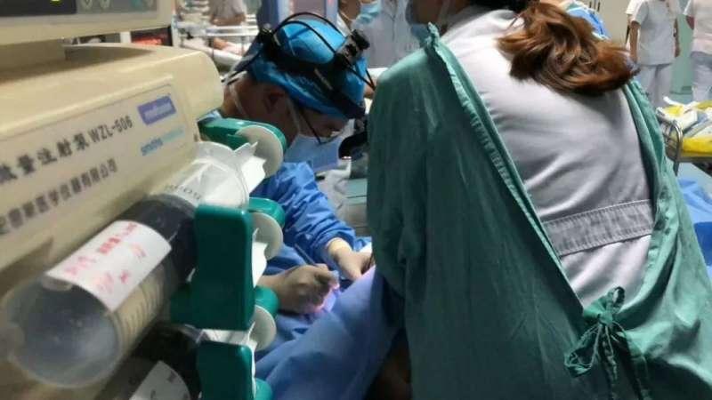 5小時輪流做「3萬次心臟按壓」　全醫院終於救回8歲男童