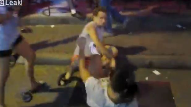 上街狩獵...挑妹子秒被爆頭！路人都不敢勸架：根本專業格鬥片！(片)