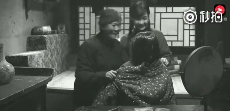 當貞子爬錯年代？被中國解放軍收留「農村大媽將她同化...」：結局整個超展開！(影)