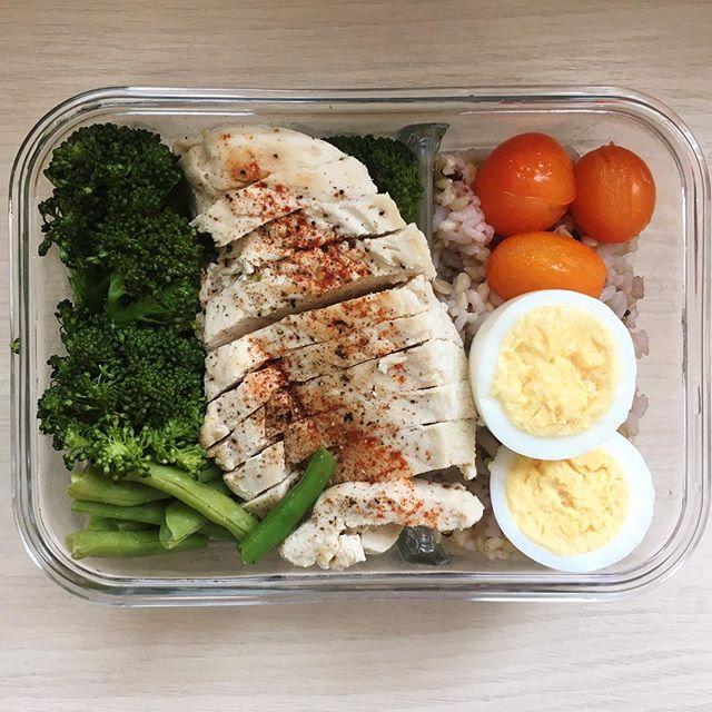 【誰說減肥需要節食？30個讓您愛上的減肥食譜，月甩8公斤！】