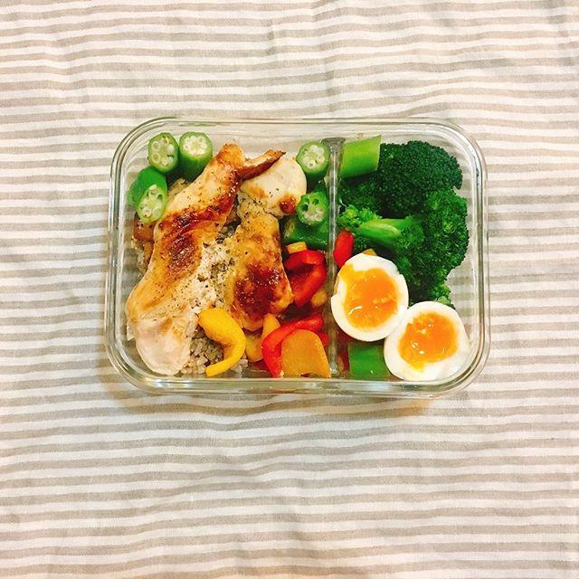 【誰說減肥需要節食？30個讓您愛上的減肥食譜，月甩8公斤！】
