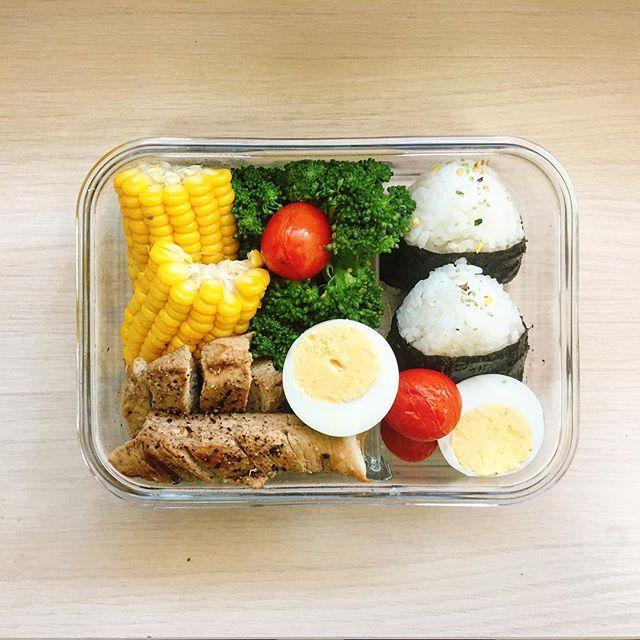 【誰說減肥需要節食？30個讓您愛上的減肥食譜，月甩8公斤！】