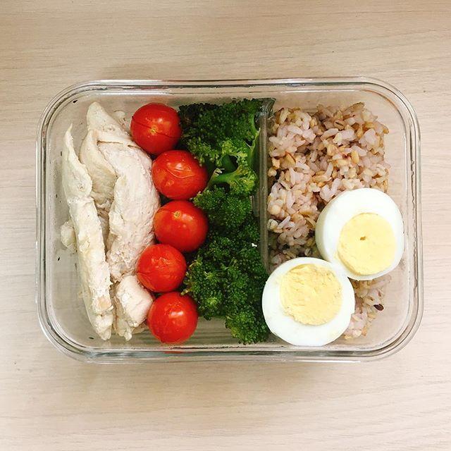 【誰說減肥需要節食？30個讓您愛上的減肥食譜，月甩8公斤！】