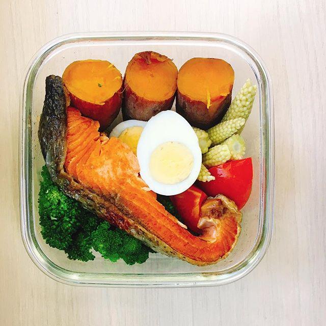 【誰說減肥需要節食？30個讓您愛上的減肥食譜，月甩8公斤！】