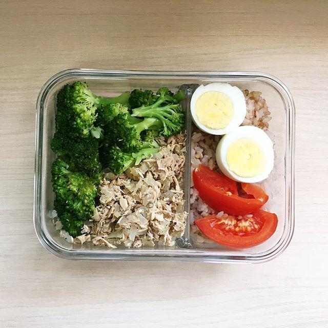 【誰說減肥需要節食？30個讓您愛上的減肥食譜，月甩8公斤！】