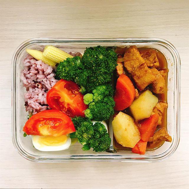 【誰說減肥需要節食？30個讓您愛上的減肥食譜，月甩8公斤！】