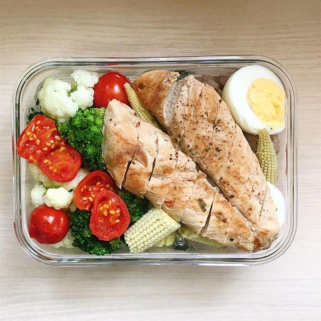 【誰說減肥需要節食？30個讓您愛上的減肥食譜，月甩8公斤！】