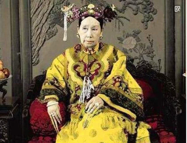 慈禧一輩子沒喝過白開水，她喝的水自認為高貴無比，實則非常骯髒放到現在根本沒人喝！