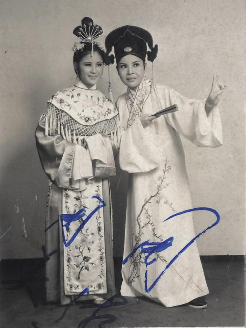 周遊為愛「披600萬婚紗」被酸像傘蜥蜴，余天揭「崩壞變臉史」：她以前真的很美！