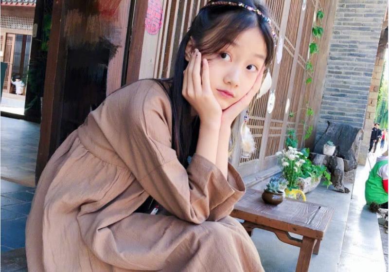趙薇12歲「女兒」近照曝光，整個娛樂圈都在等她長大！