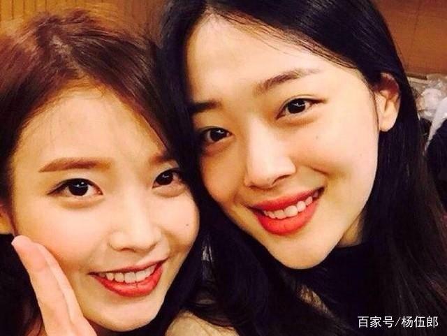 有種友情叫IU雪莉！7年閨蜜情惹人羨，路人同框畫面太美好！