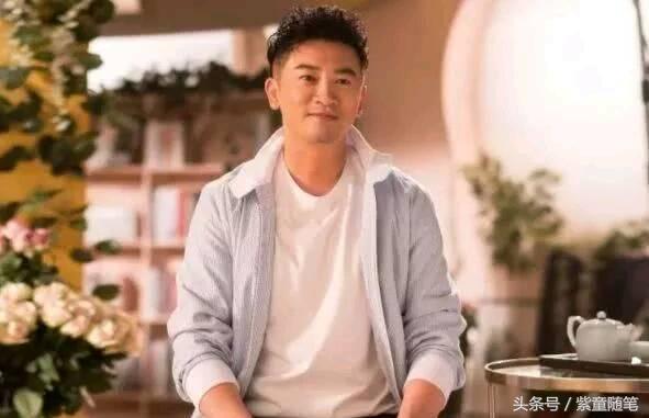 還珠格格20年後，爾泰變妖，五阿哥帥氣，只有他42歲還似24