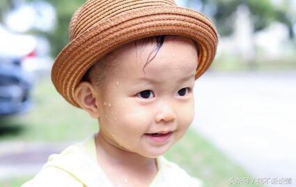 孫子打電話說想奶奶，她進城去兒子家，吃了頓飯後，兒子決定離婚