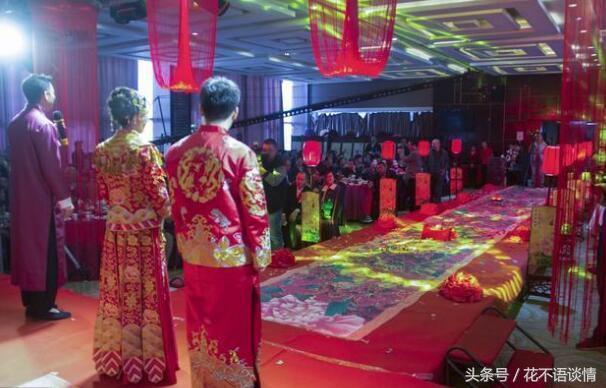 我再婚時，前夫送來五千紅包，一個月後收到他的信息，我冷笑兩聲
