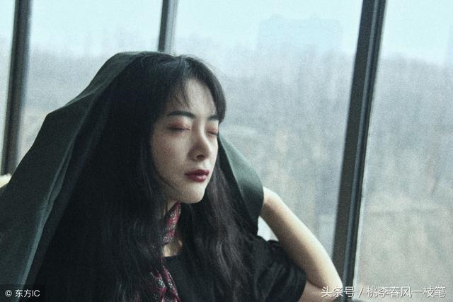 我和他離婚後，前夫的情人對我說：給你十萬元，請你們復婚吧