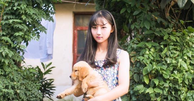 我外出打工回來，看到老婆碗里的菜，二話不說就砸了我媽的鍋