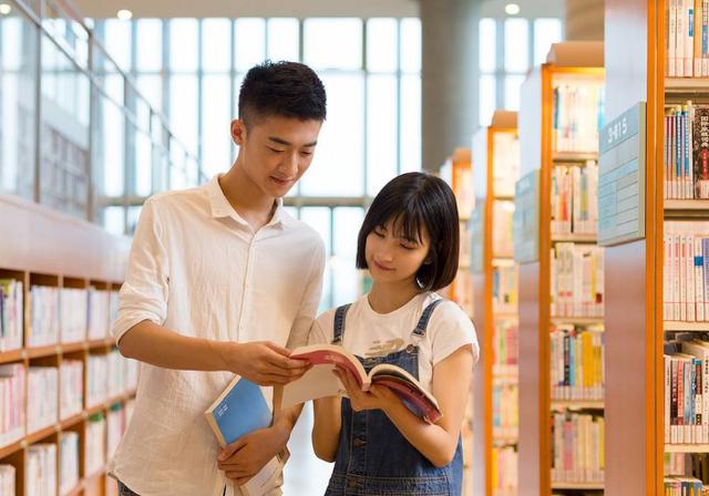 結婚婆家給十五萬彩禮，無意看到小姑子朋友圈，我將彩禮如數退還