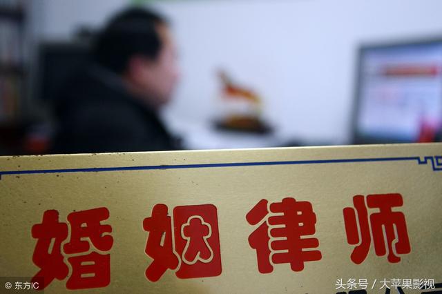 結婚當天婆婆半夜來我屋拿走所有的紅包，氣的我第二天就去民政局