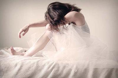 我生日女兒給我買了件衣服，隔天她自殺，我在衣服里發現真相