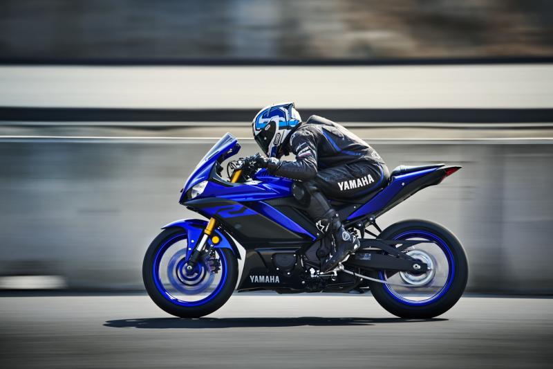 倒叉、下置分離把搭載，2019 YAMAHA YZF-R3泰國發表